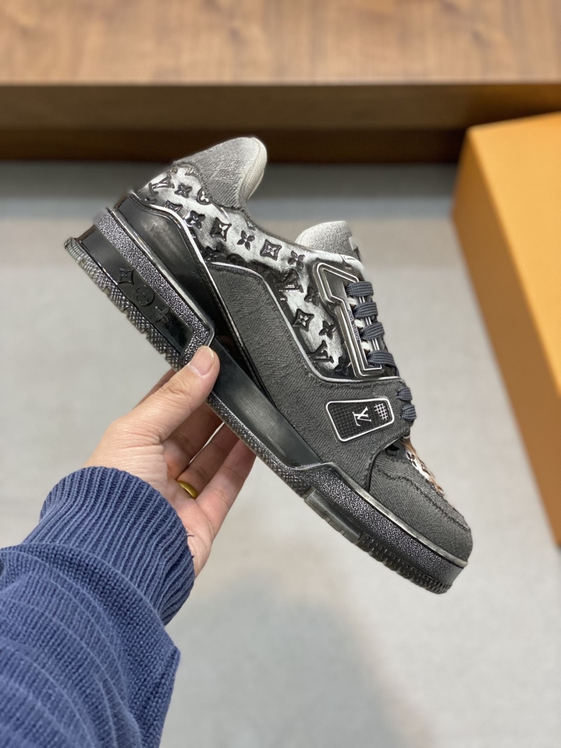 Louis Vuitton Sneakers